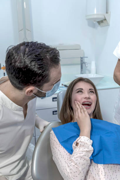 Best Dentist for Tooth Abscess  in Bondurant, IA